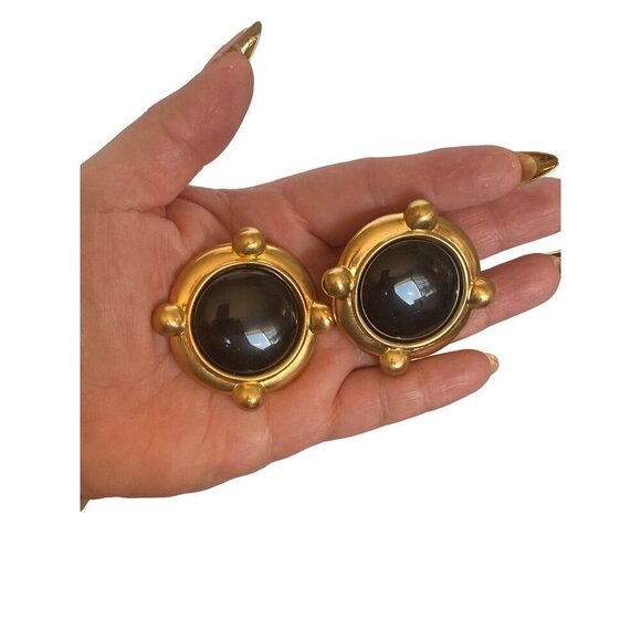 Anne Klein Couture vintage 1980s black cabochon gold-tone bold statement earring - Picture 3 of 4